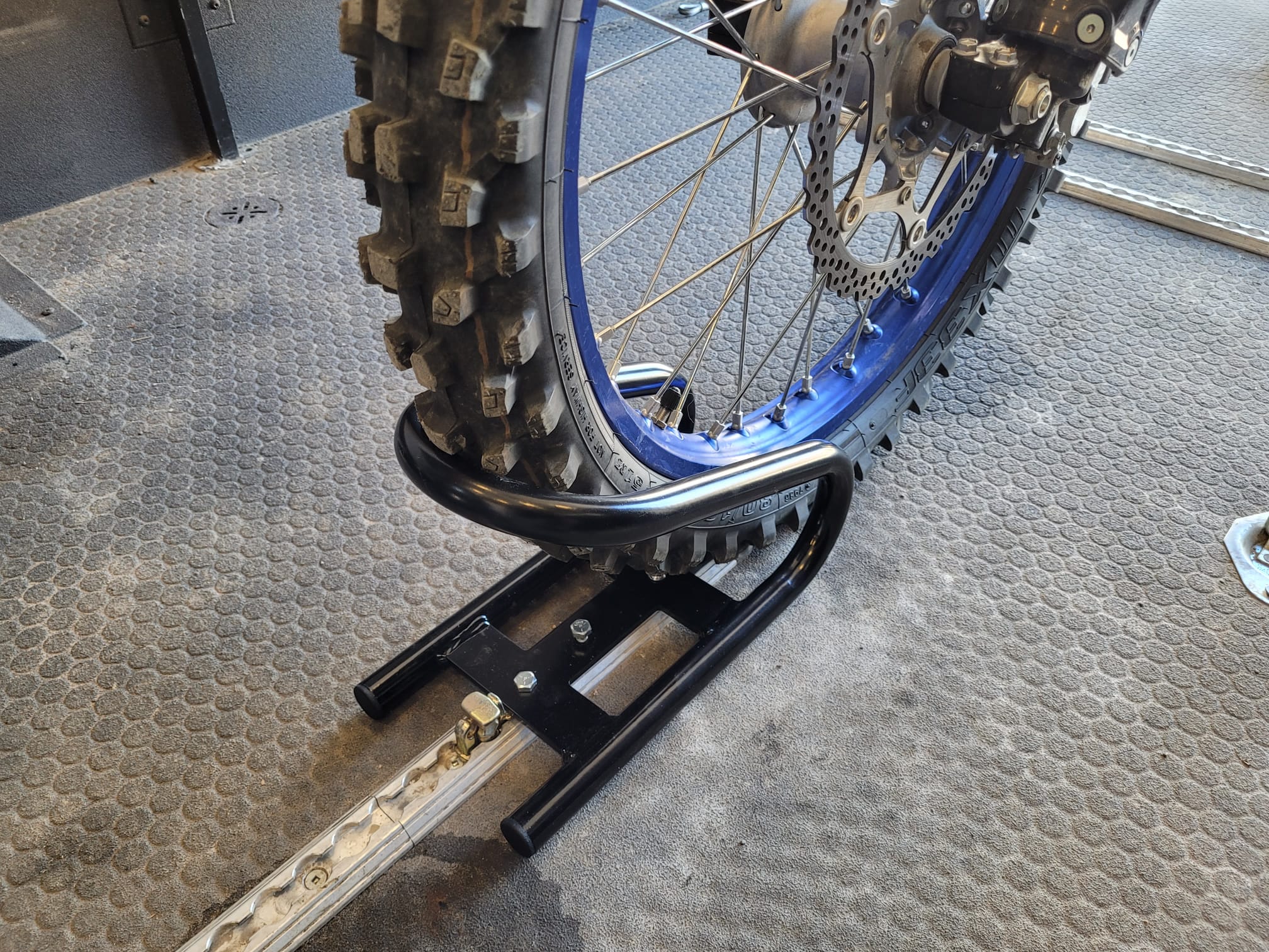 thumbnail image 2 of 6.5" Removable Motorcycle Wheel Chock With Quick Release – Steel, Black Painted, TCMT 2 of 5